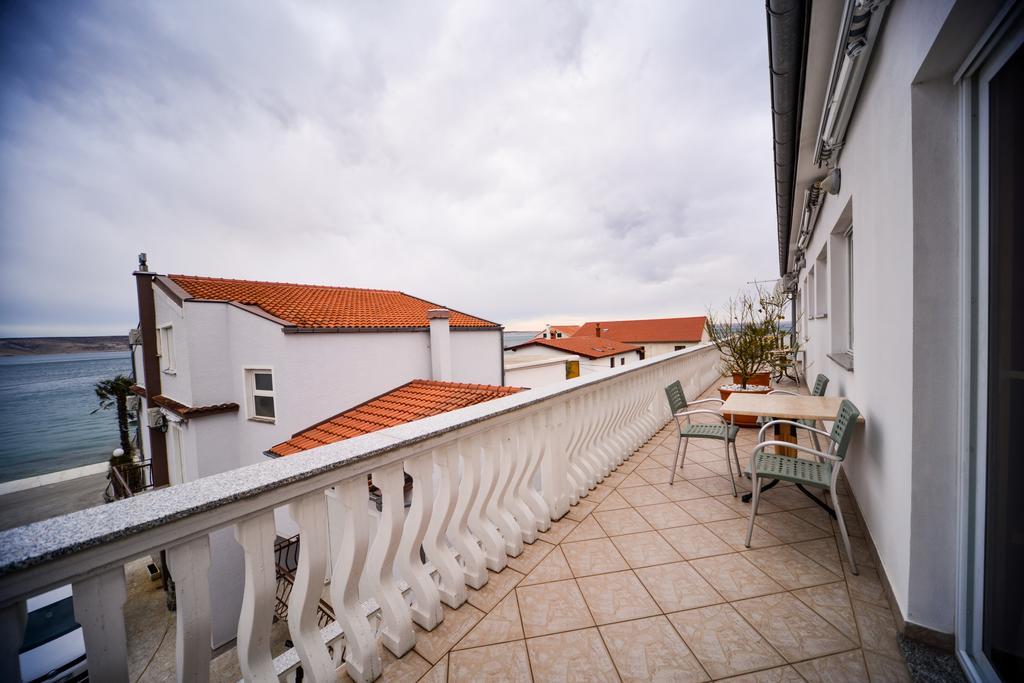 Apartments Dalmacija Starigrad Paklenica Room photo