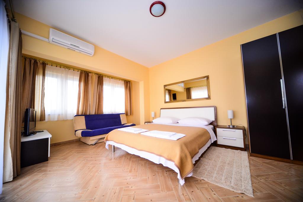 Apartments Dalmacija Starigrad Paklenica Room photo